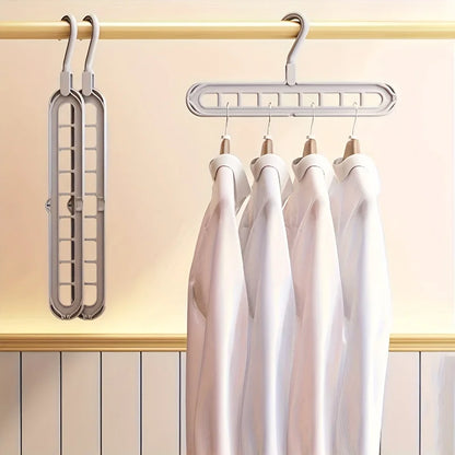 Foldable Space Saving Clothes Hangers Set